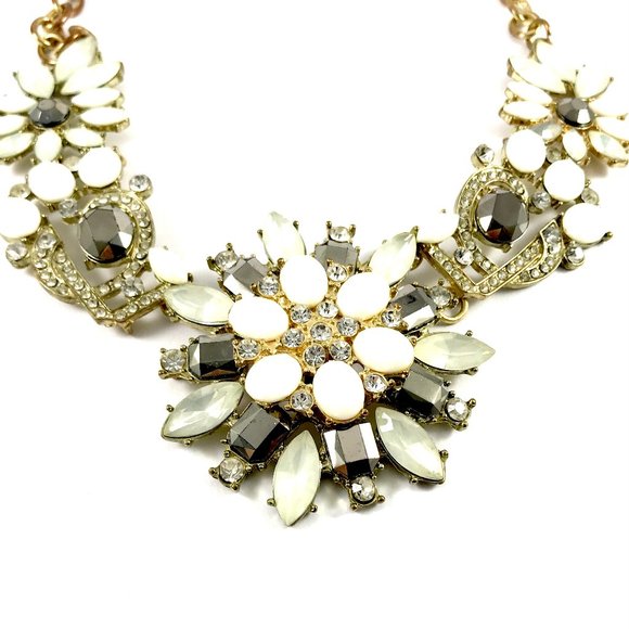 Jewelry - Amazing Vintage Rhinestone Necklace - 18 inches